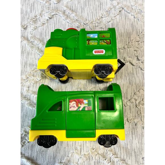 Fisher-Price Little People Friendly Passenger Train Sound Phrases Light Works - Picture 5 of 13